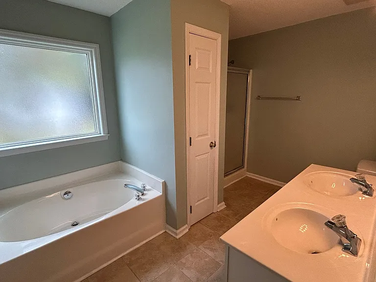 1300 Woodburn Ct — Photo 15