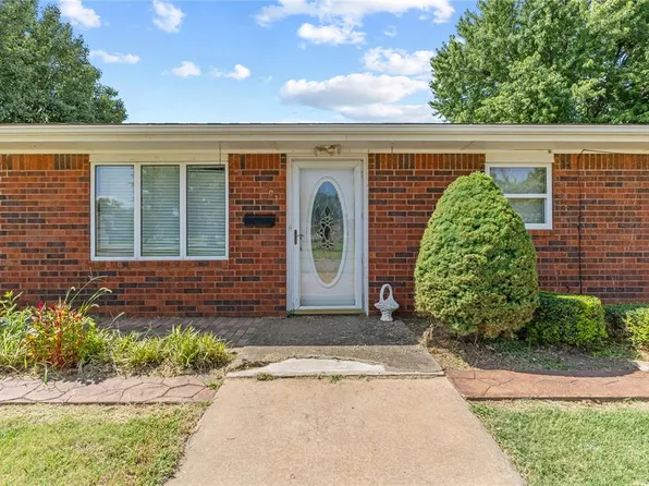 301 W Locust St, Fairview, OK 73737