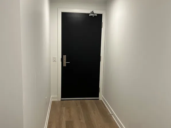 3009 Novar Rd #1815, Mississauga, ON L5B 1S4