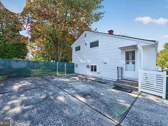 5th image of 514 Lisbeth Rd