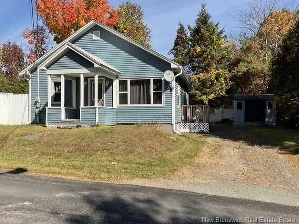 106 King St S, Woodstock, NB E7M 2A2