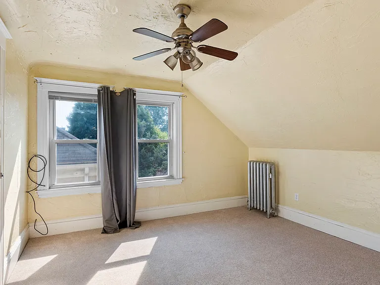 21 Cabot St #2 — Photo 16