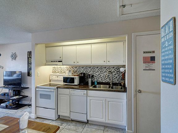 5th image of 7453 Sunset Harbor Dr APT 2-305