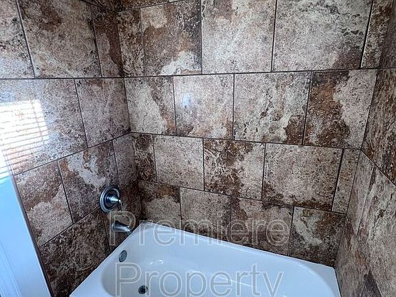 5th image of 8612 Countryshire Ln APT 3