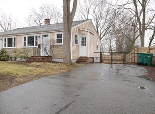 40 Cambridge Rd #40, Norwood, MA 02062