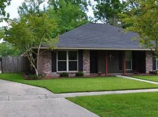 10457 Barry Dr, Baton Rouge, LA 70809