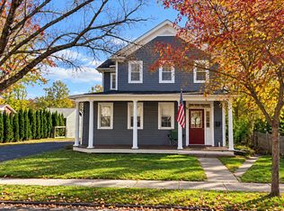 58 South St APT 2, Rhinebeck, NY 12572