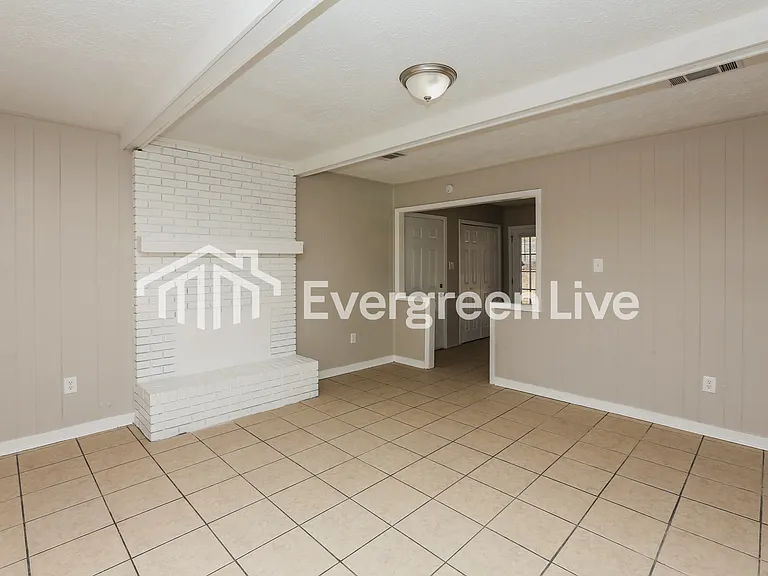 4954 Hanging Oak Dr — Photo 2