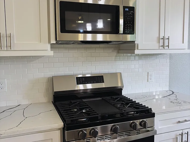 729 Ebenezer Ln — Photo 8