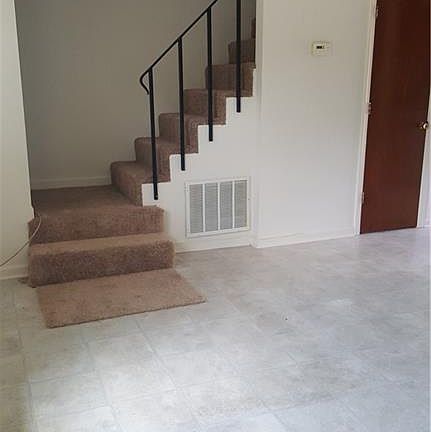 4th image of 5907 Phillips Ln