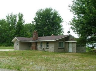 3910 Dixon Ln, Bay City, MI 48706