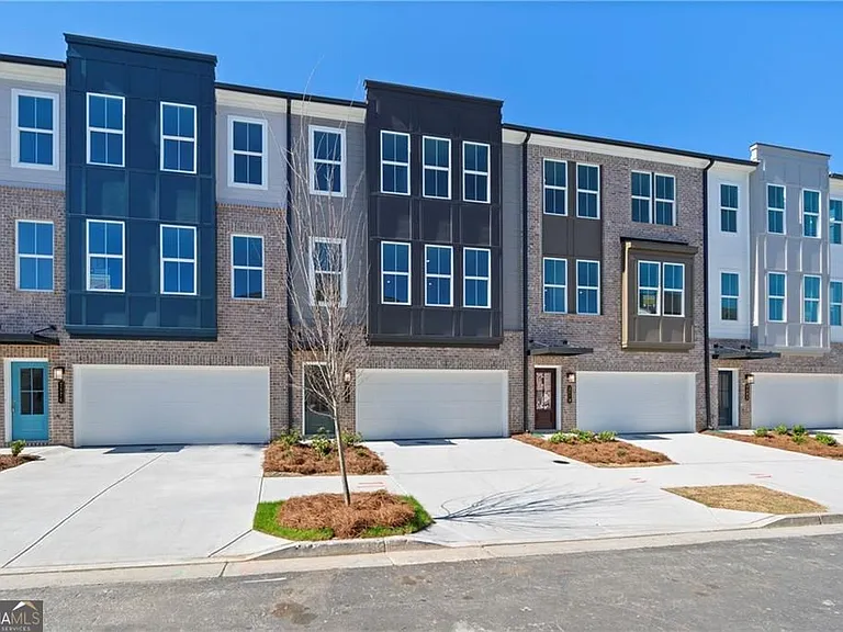 2676 Creek View Ter — Photo 2