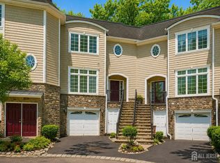 16 Jensen Ct, Old Bridge, NJ 08857