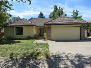 418 Valleywood Dr, Salem, OR 97306