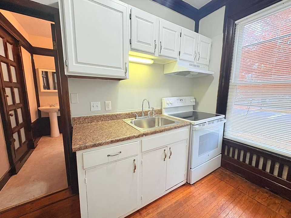 1st image of 512 Whitney Ave #1AA