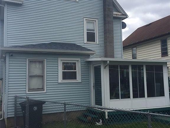 3rd image of 1179 Edgewood St NE