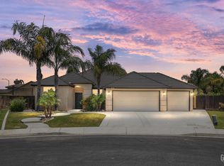 10806 Gustavo Ct, Bakersfield, CA 93312