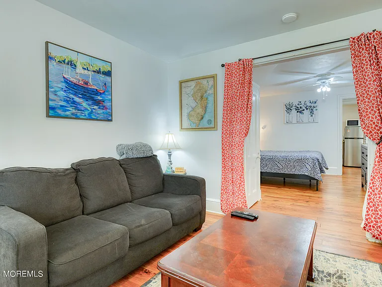 19 Webb Ave #1E — Photo 7