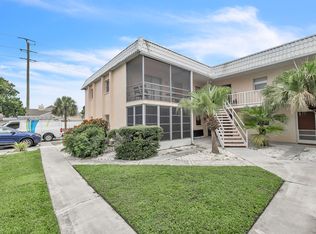 460 Base Ave E APT 110, Venice, FL 34285