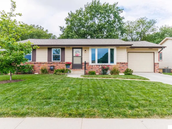 4821 S 52nd St, Lincoln, NE 68516