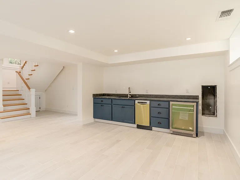 3903 Legation St NW — Photo 38