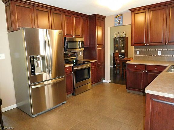 2nd image of 4533 Carsten Ln