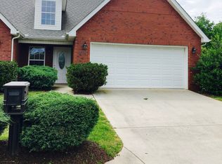 213 Covington Ln, Maryville, TN 37804