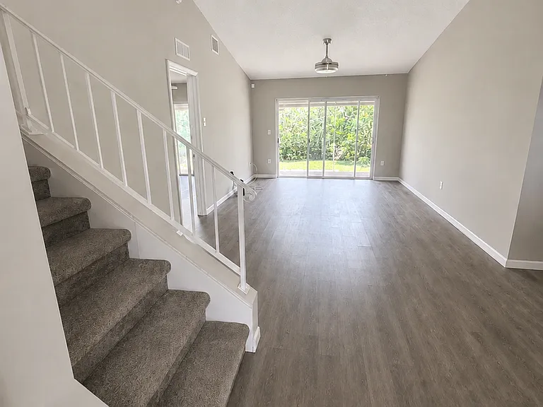 3174 Beecher Dr E — Photo 7