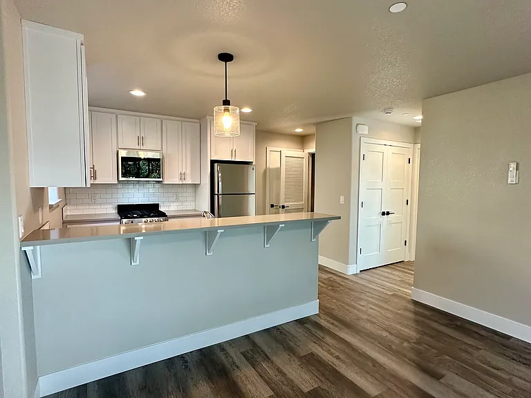 2694 Commons Pl — Photo 2
