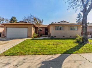 1645 Fowler Ave, Clovis, CA 93611