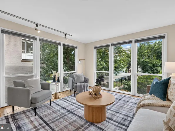 209 G St SW #143, Washington, DC 20024