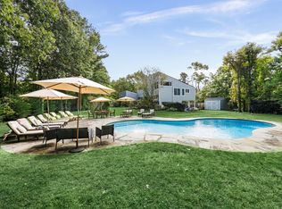 73 Peconic Hills Dr, Southampton, NY 11968