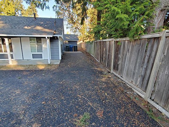 3rd image of 6217 176th St SW