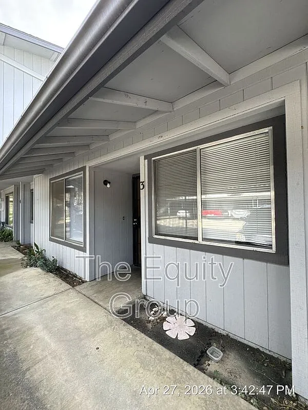 Building Photo - 701 E Noble Ave #3