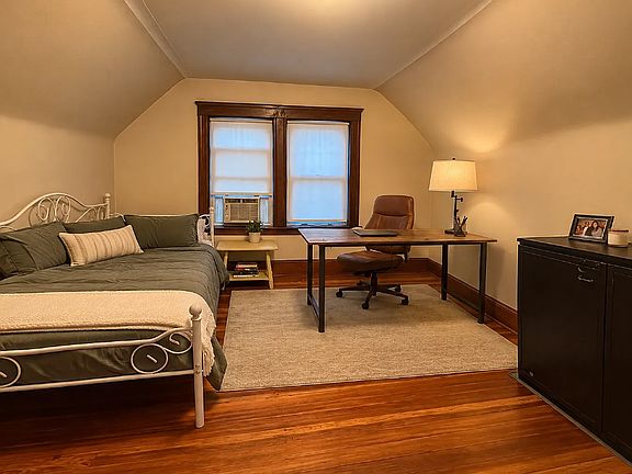 5th image of 21 Berwick Rd #3C