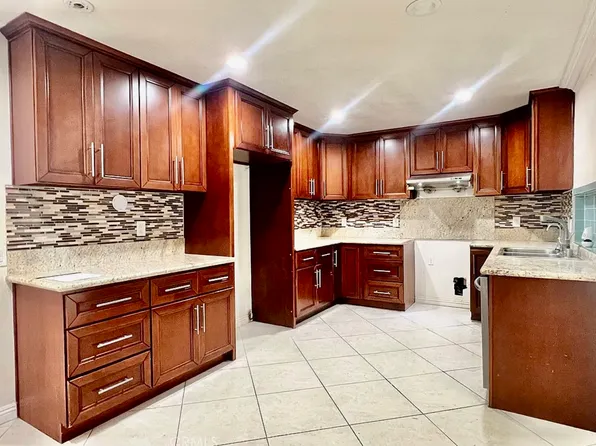 8747 Longwood St, San Diego, CA 92126