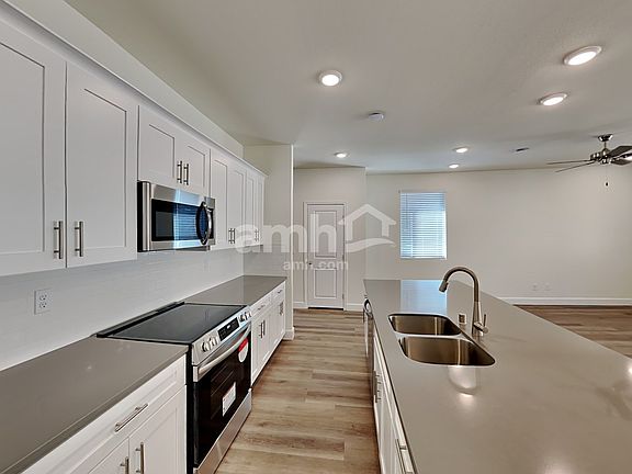 3rd image of 10335 Bishops Cap St