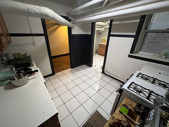5th image of 2537-41 N Farwell Ave #2535