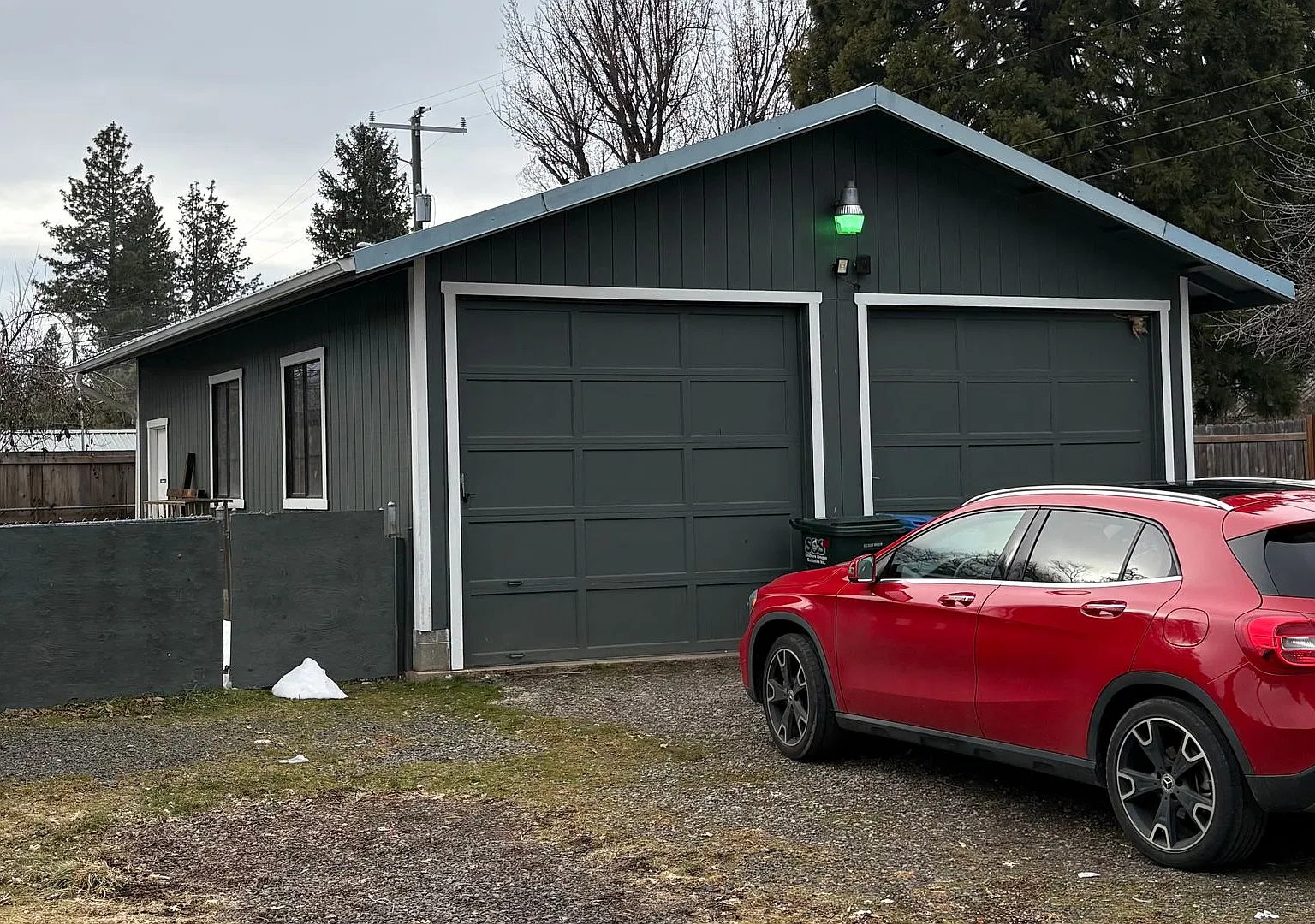 Spacious 3 Bedroom, 2 Bathroom Home with Covered Front Porch! — Photo 3