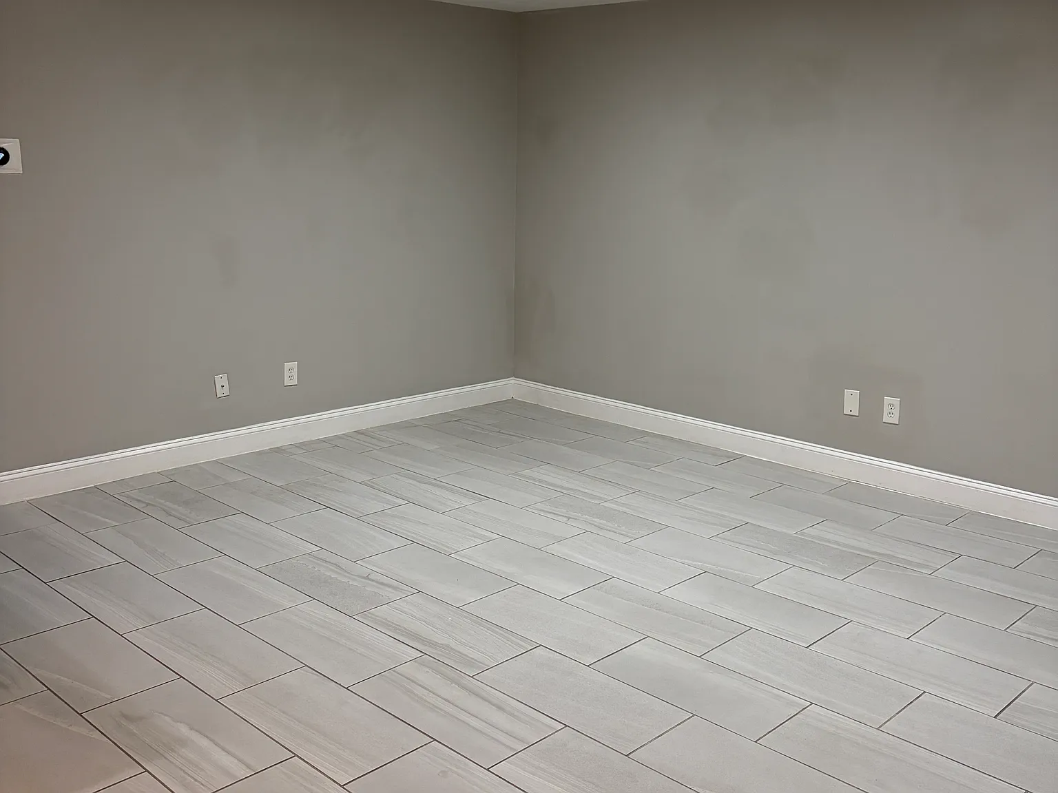 2 bed, 950 sqft, $1,750 — Photo 2