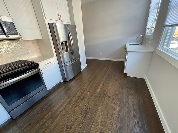 3rd image of 17-23 Hoff St #17