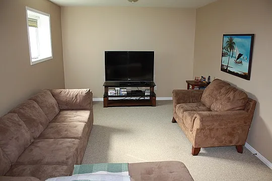 640 Violet Street — Photo 4