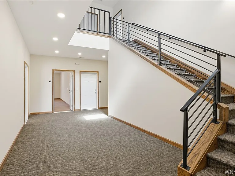 1130 Orchard Park Rd — Photo 3