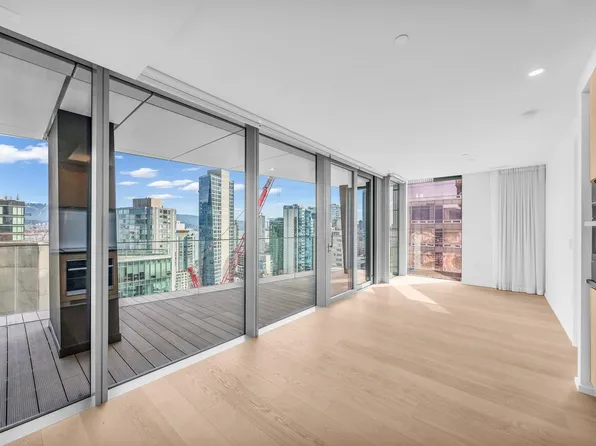 1568 Alberni St #2203, Vancouver, BC V6G 1A5