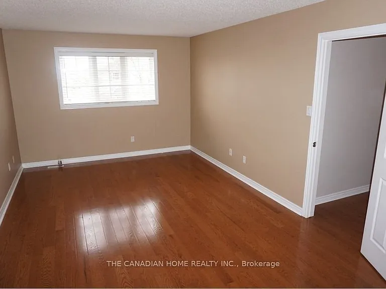 2089 Meadowgate Blvd — Photo 11