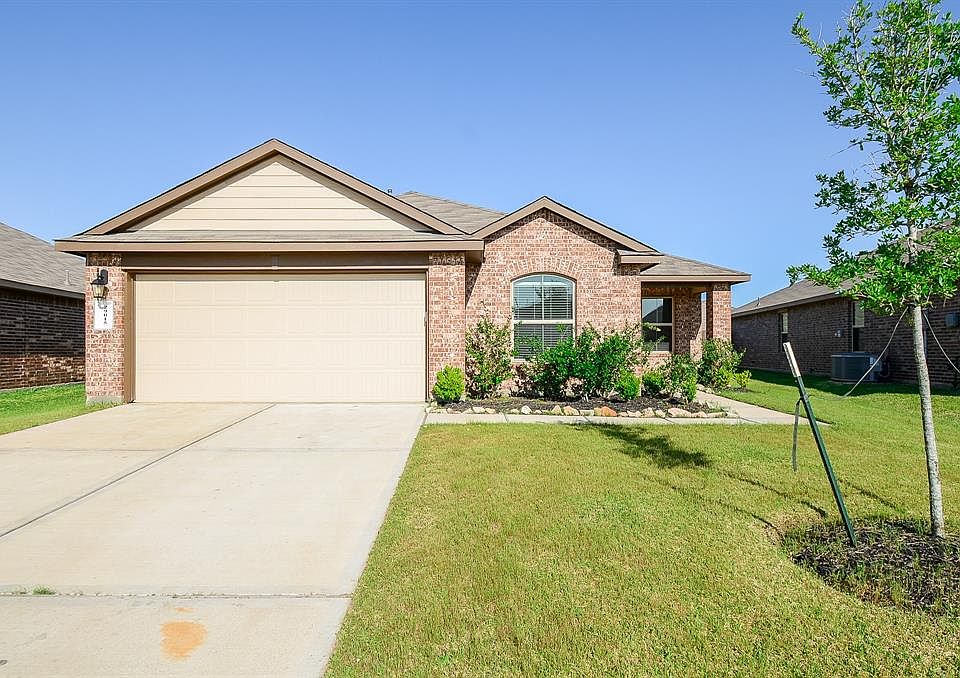 1st image of 29015 Jacobs River Dr