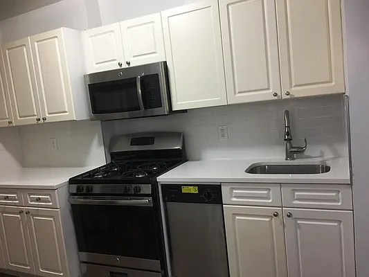 Rented by Prime Realty | media 13