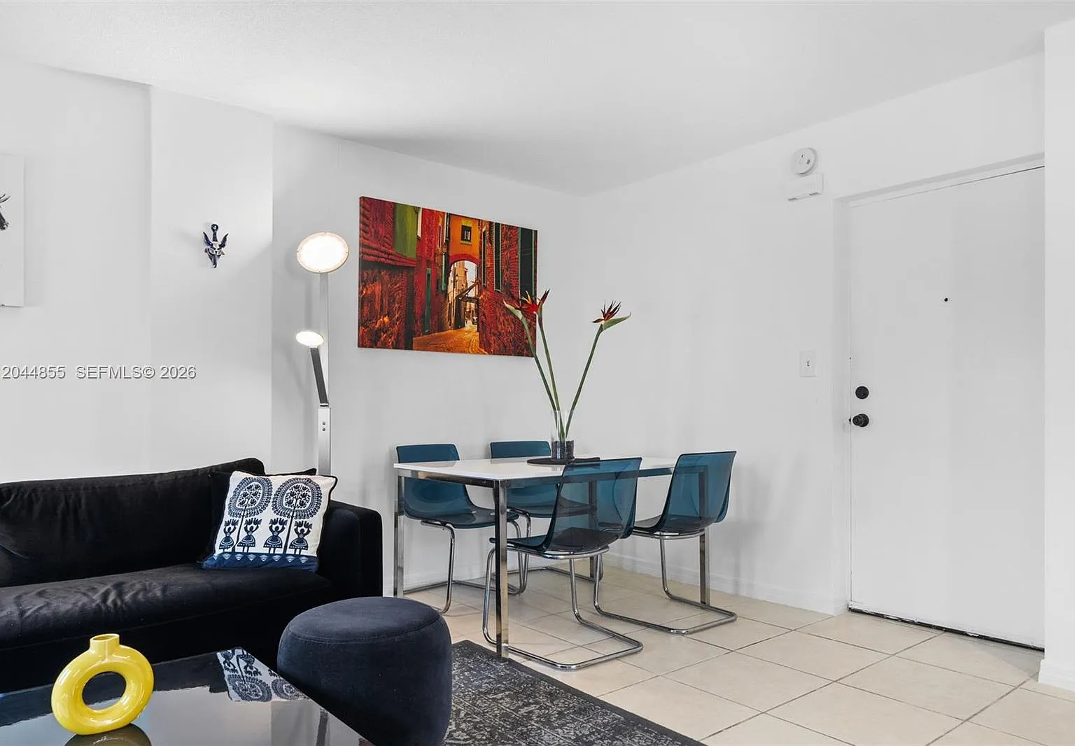 Valiant House Condo — Photo 3