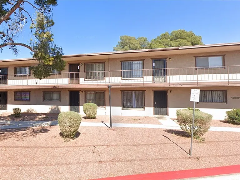 615 S Royal Crest Cir #9 — Photo 3