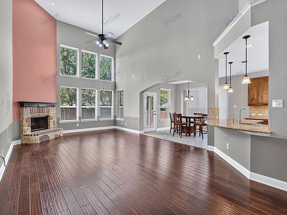 3rd image of 3617 Bella Vista Dr